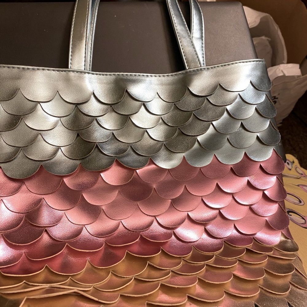 Target Mermaid Scale Style Tote Bag With Pastel Colors Blue-Pink-Yellow Used - Picture 1 of 9